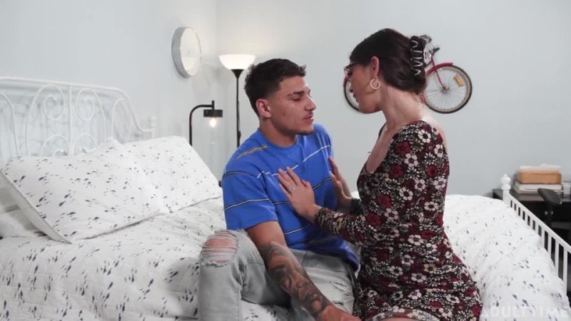 Mommysboy 24 11 13 katrina colt butts non piace xxx 1080p [tette piccole, culo grosso, hardcore, profondo, anal, matrigna, pompino]