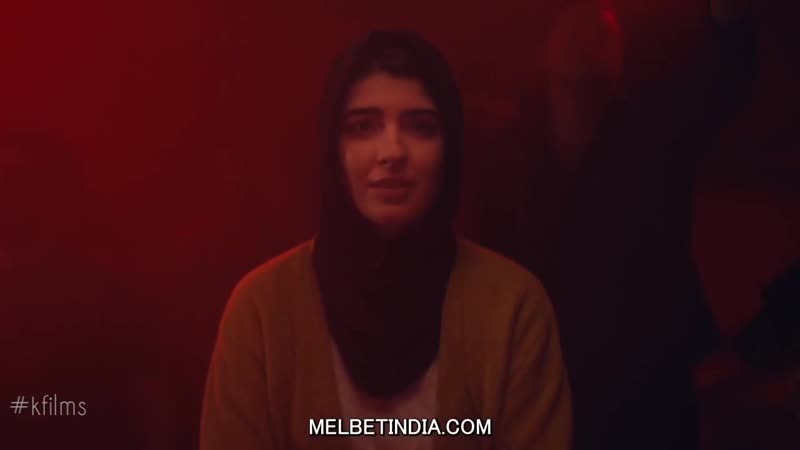Garota muçulmana paquistanesa em hijab fazendo foda nua na cena do filme americano sexo nu muçulmano em topless (árabe turco egípcio gostoso)