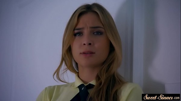 उत्तम दर्जे के किशोरों ने डॉगीस्टाइल के बाद स्तनों पर वीर्यपात किया