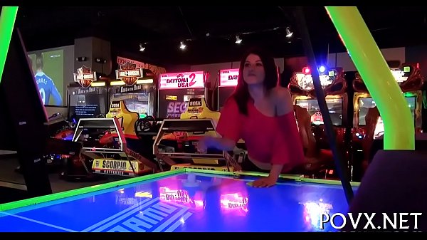 कानूनी आयु किशोर अश्लील क्लिप