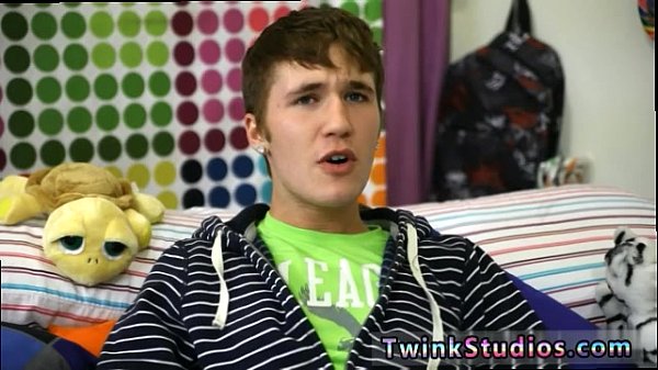 Video porno gay dei ragazzi emo più giovani Kain Lanning è un ragazzino focoso