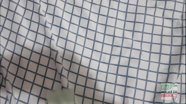 Compilation fetish di piedi e infradito usati, adrenalina pura, spiare vestiti usati, leccare liquidi e annusare mutandine, quattro fighe e donne mature, ti sfido a identificarle. Sega con sborrata su di loro in segreto