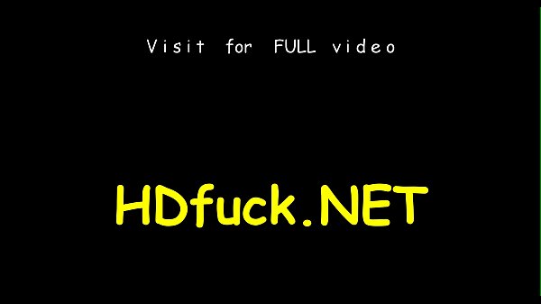 Una volpe assetata di sperma lo prende in modo insondabile nel buco della faccia e lo succhia forte