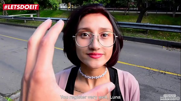 MAMACITAZ - #Luna Castillo - Adolescente latina crema en una gran polla