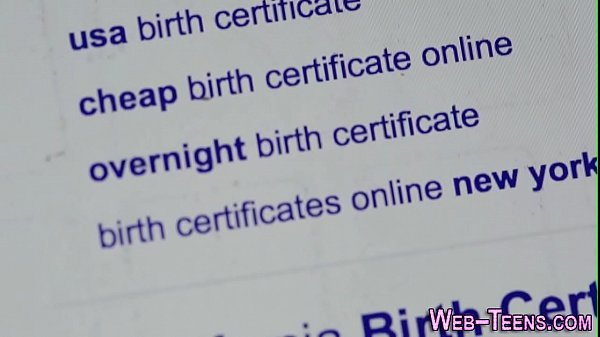 Short teenager licks vag