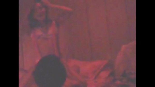 A menina estava feliz, mas não sabia que estava sendo filmada