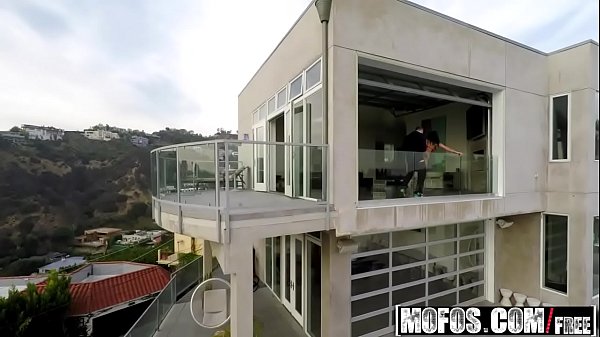 Mofos - Drone Hunter - (Rachel Richey) - Bruna sbatte il cacciatore di droni