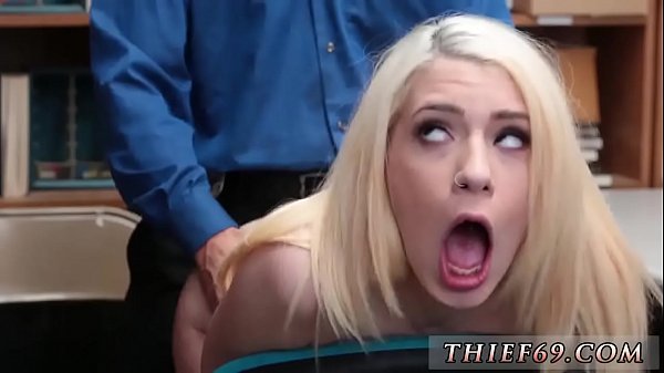 L'adolescente seduce il nerd Tentativo di ladro