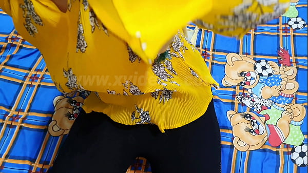 Sensual Teen Girl teases in anal