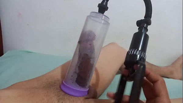 I suck the cock with the pump