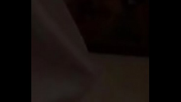 सुंदर बड़ा लड़का एक जवान लड़की को चोदता है