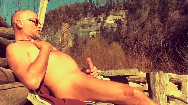 Compilazione di orgasmi all'aperto n. 3