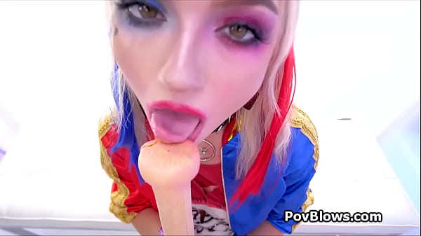 Gracie in calze a rete scivola sul mio cazzo in stile pov