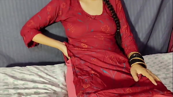 Il massaggio bollente della sorellastra e Jaadu con le dita su Jawaani!