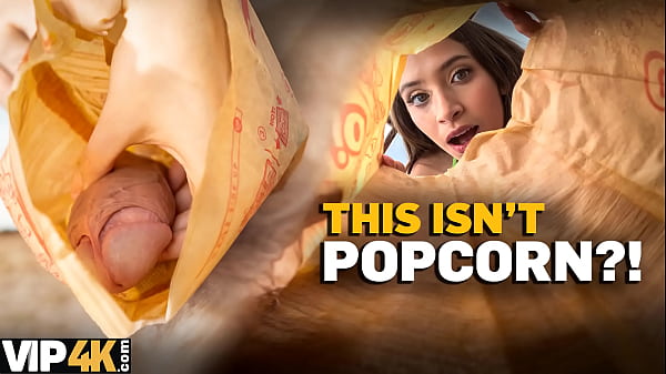 VIP4K. El sexo en la piscina es la mejor manera de refrescarse