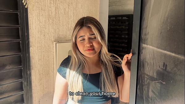 La splendida ragazza si diverte