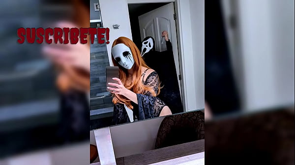 Mein ÄLTERER Stiefbruder begleitet mich, um nach Süßigkeiten zu fragen, im Gegenzug bittet er mich, mit ihm zu spielen, indem er mir die ganze Nacht SEIN „MESSER“ reinsteckt, er FICKT mich und landet schließlich auf MIR