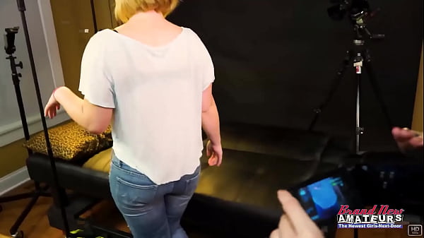 Horny Cuties Faiths Hope e Olyssia condividono un cazzo per mungere e ingoiare sperma!