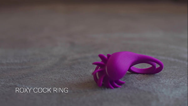 极端特写：阴部被鸡巴环操