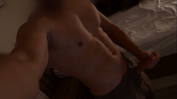 Un bel ragazzo viene dappertutto senza nemmeno togliersi i pantaloncini