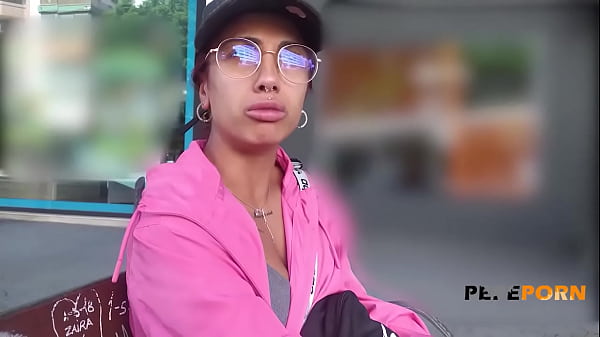 Valeria necesita un BUEN SEmental dentro de su coño: ¡El Pantera es el hombre indicado para ello!