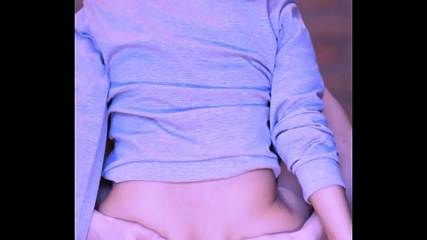 No apartamento, cada canto parecia guardar segredos sensuais e promessas tentadoras.