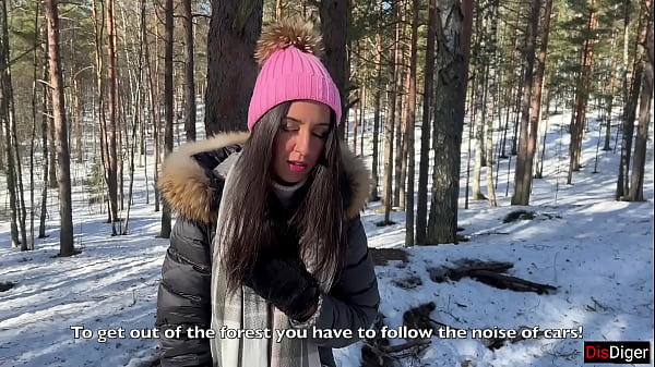 जंगल में एक खोई हुई लड़की से मुलाकात की और उसकी चूत में वीर्य डालकर उसे चोदा - क्रीमपाइ