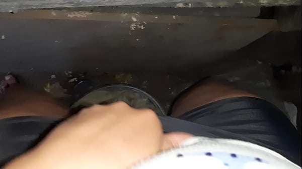 मैं अपनी सौतेली बहन को हस्तमैथुन करते देखता हूं और मैं भी हस्तमैथुन करता हूं - लेस्बियन इल्यूजन गर्ल्स