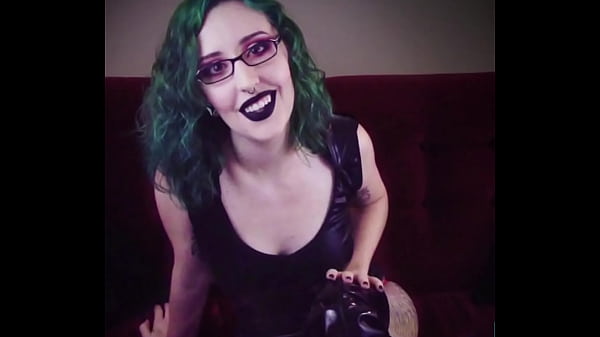 Adolescente brincalhão quente executa - bdsm