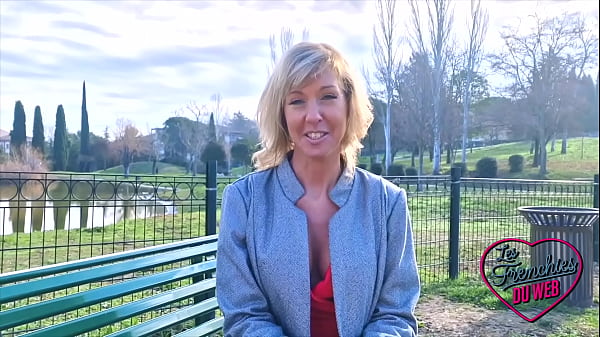 Emmy, 46 anni, una milf alla ricerca di un sé lussurioso