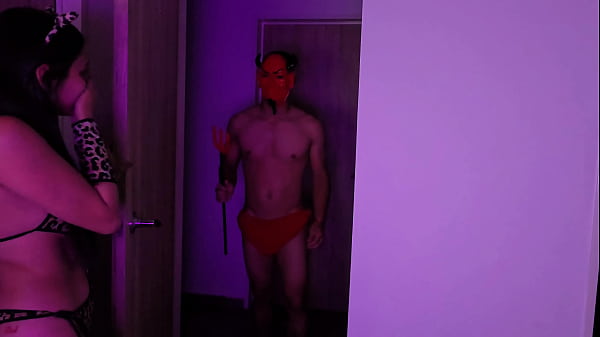 HALLOWEEN arrived and in the form of very hard sex - Facial Cumshot