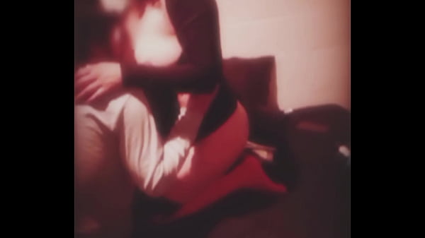 Con mio cognato!!! Mia sorella ci ha quasi trovati a scopare...