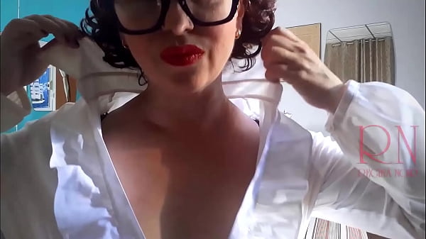 Office Obsession, La segretaria nuda in ufficio indossa nylon, biancheria intima, calze, abiti da ufficio. 3