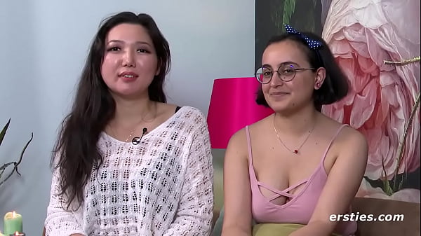 Lesbische Mädchen haben heißen Sex miteinander