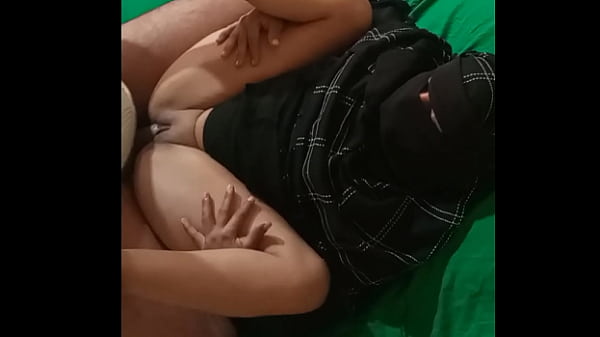 Indische muslimische Tante wird von ihrem Freund auf Hindi gefickt