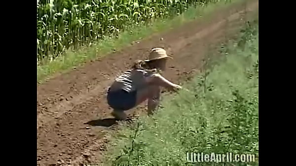 Teen Teen genießt sich Video