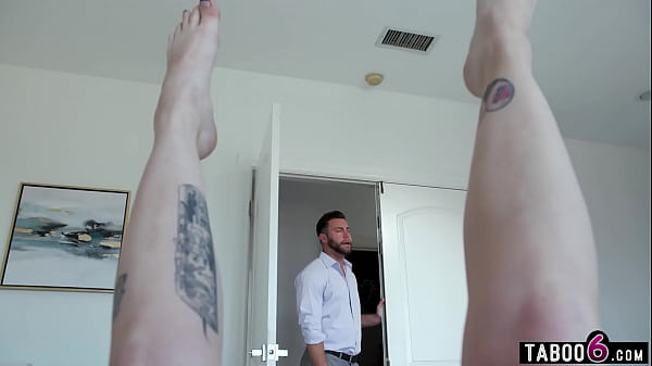 Seth, a esposa de seus irmãos, Lydia Black, não saía de casa até que ele transasse com ela