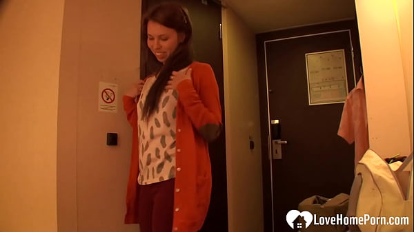 Rilassarsi con una scopata veloce dopo la pulizia