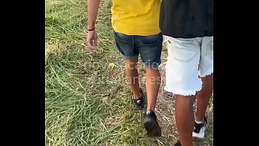 Eng Goularts Spur endet in einer Outdoor-Orgie (VOLLSTÄNDIG AUF ROT)