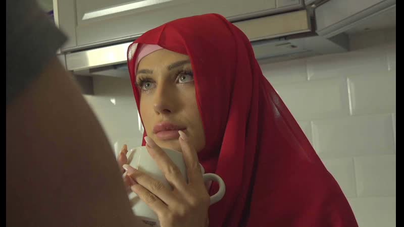 Sexwithmuslims Nicole Love, une fille musulmane sexy se propage pour de l'argent [mature, milf, oriental, turc, porno, devant la caméra, arabe]