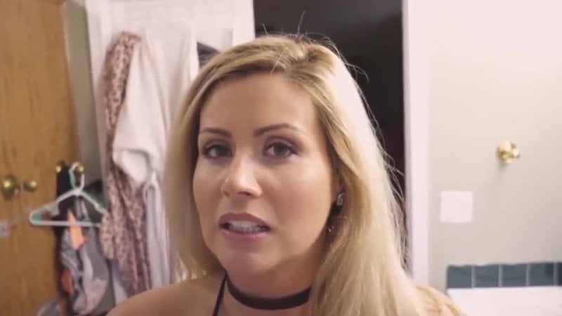 Mamãe me ajudou a gozar, legendas em russo, com tradução, madrasta, mãe, mãe, filho, filho, inc