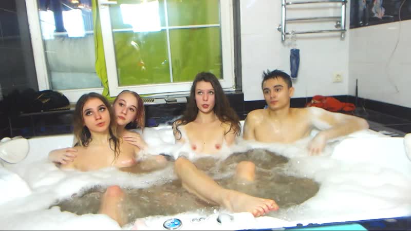 Two guys and three girls had sex in a jacuzzi sexyru couple show on 2019 12 14 bongacams, chaturbate, webcam, camwhore