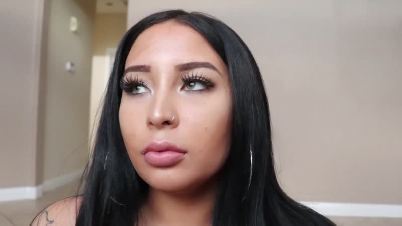 Menina peituda curvilínea adolescente jovem morena mulher gostosa peitos grandes peitos enormes boquete punheta amador bbw facial pornô anal pov sexo erótico