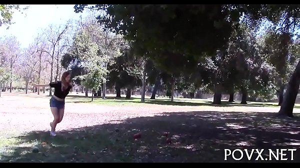 La dolce Chrissy Saunders