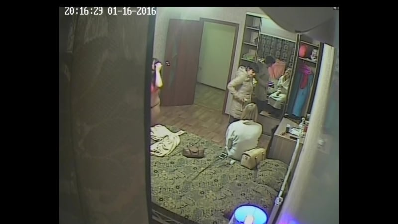 Caméra cachée dans un bordel porno, réel, vidéo, caméra cachée, devant la caméra, privé, amateur, fait maison, russe, avec obscénités, anal, pipe et